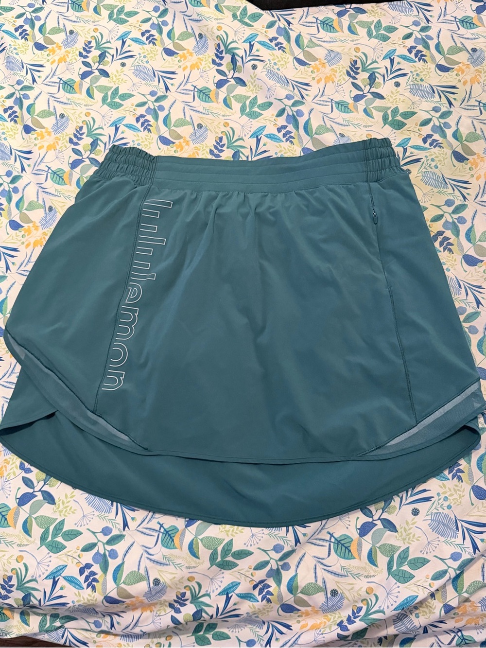 Special edition lululemon skort size 14